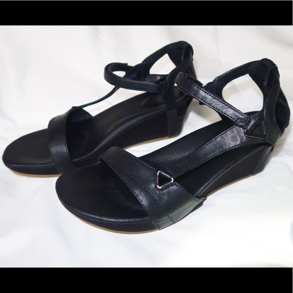 Teva Capri Wedge Sandals Black 7.5
